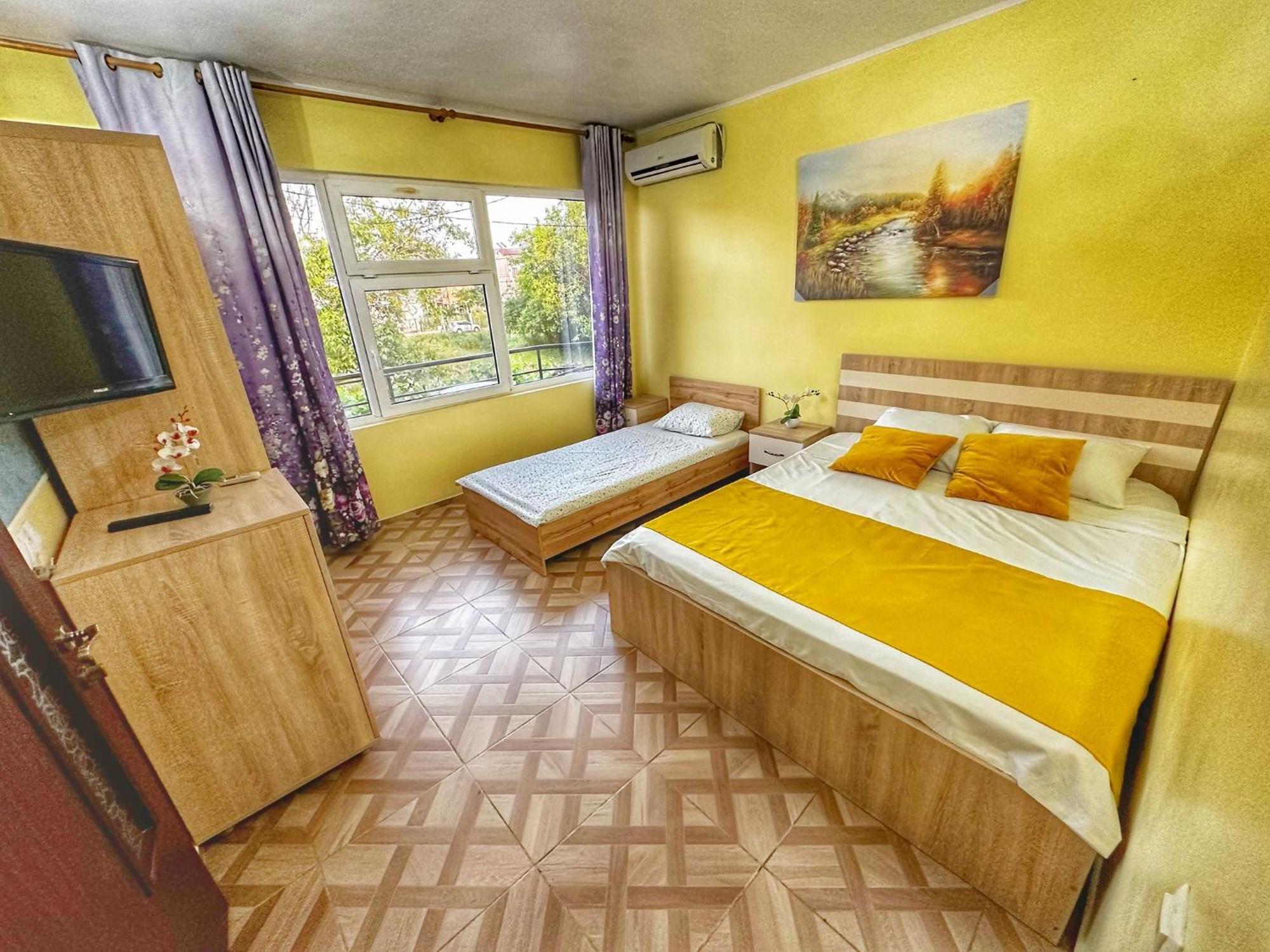 Vila Crinis เอโฟริเอนอร์ด ภายนอก รูปภาพ